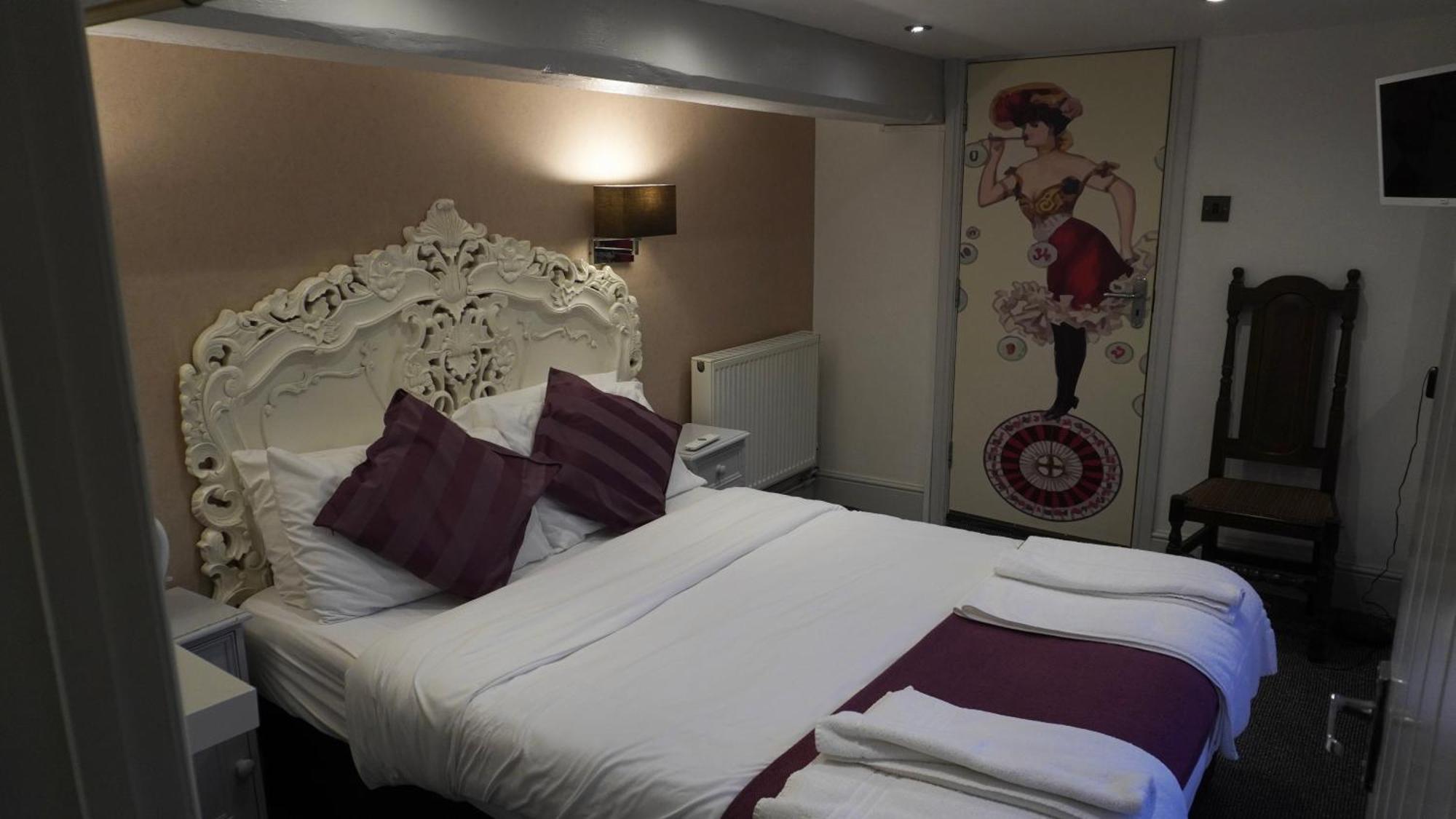 Hotel The Bell Shifnal Extérieur photo