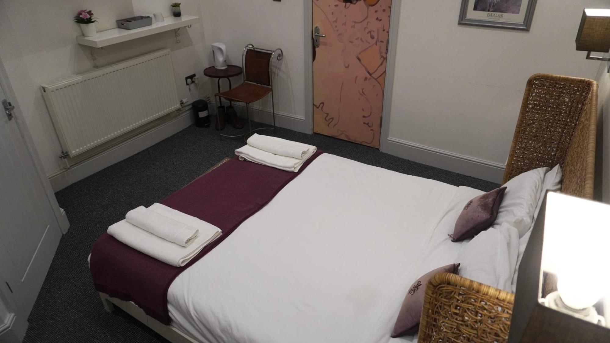 Hotel The Bell Shifnal Extérieur photo