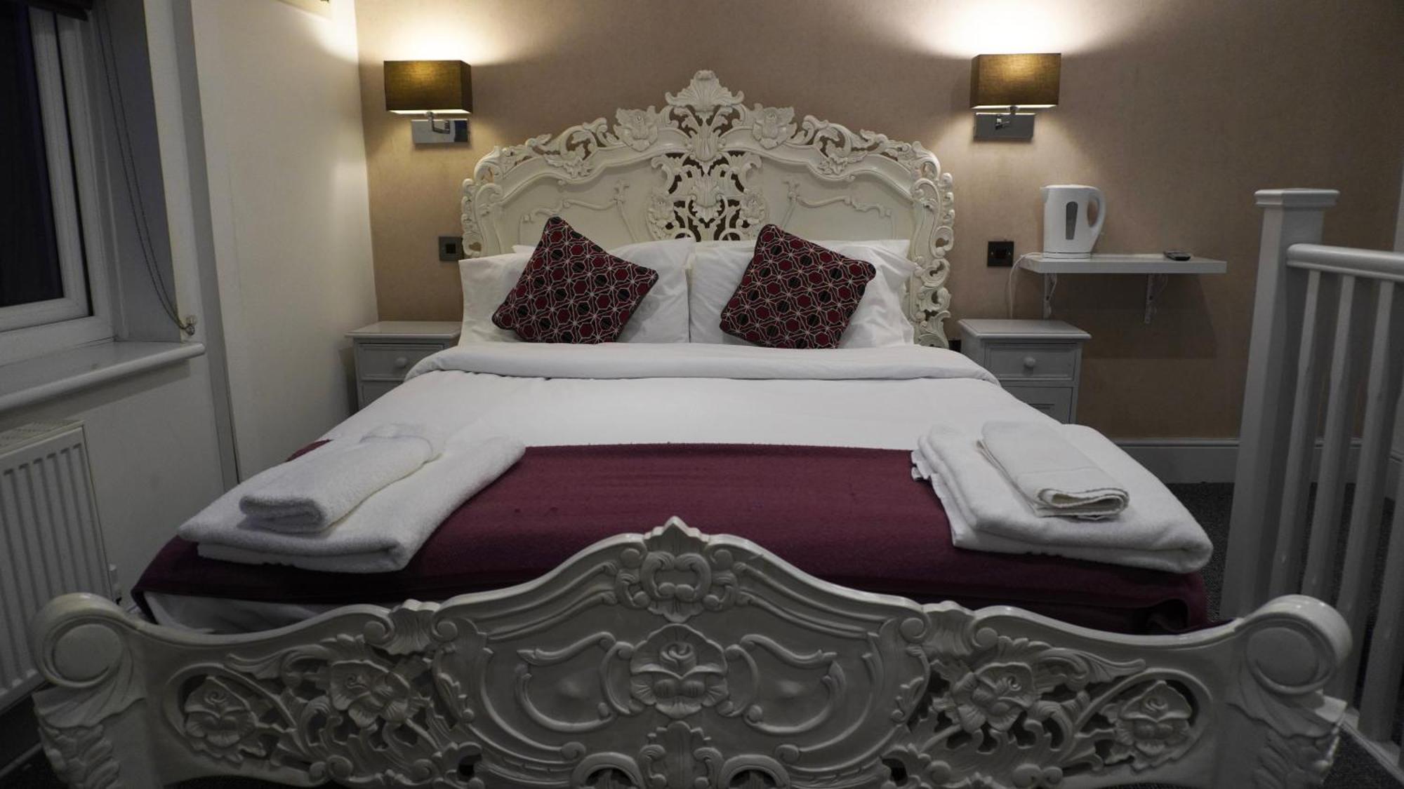 Hotel The Bell Shifnal Extérieur photo